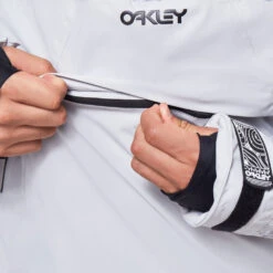 Oakley TC Ice BZI Snowboardanorak Grey Mountains Herren 7 Oakley TC Ice BZI Snowboardanorak Grey Mountains Herren -Bestes Skifahren Geschäft oakley tc ice pullover foa 400888 9gy 02 gross